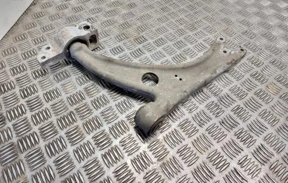 Volkswagen PASSAT B7 Front lower control arm/wishbone