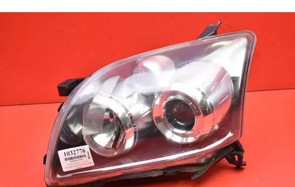 Toyota Avensis Verso Headlight/headlamp 35-108