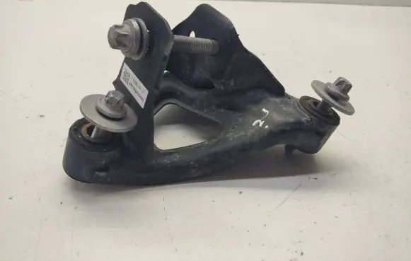Tesla Model 3 Engine mounting bracket 111023200C 111152000B