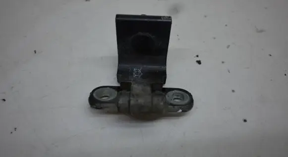 Audi A3 S3 8V Tailgate/trunk/boot hinge 8V3827299A