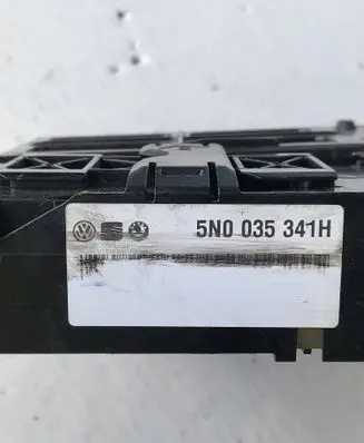 Volkswagen PASSAT B7 USB control unit 5N0035341H