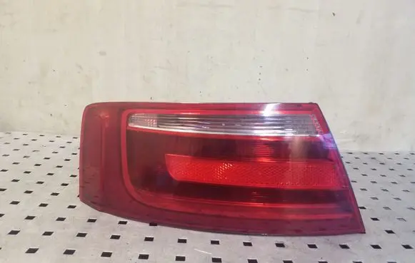 Audi A5 8T 8F Rear/tail lights 8T0945095
