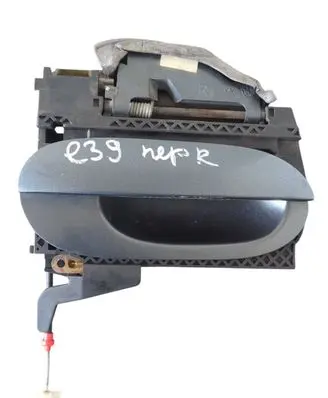 BMW 5 E39 Front door exterior handle 8210864