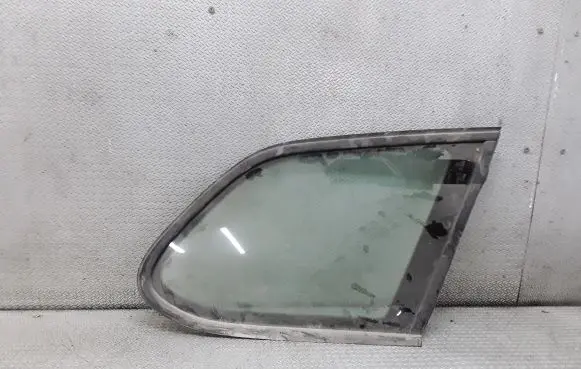 Volkswagen Golf V Rear side window