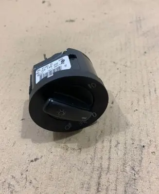 Volkswagen Golf V Light switch 1K0941431AH