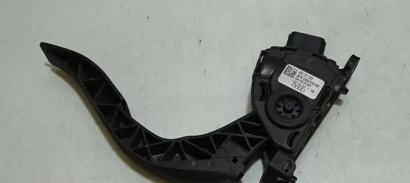 Audi A4 S4 B8 8K Accelerator throttle pedal 8K1721532