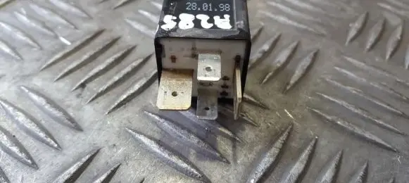 Audi A4 S4 B5 8D Other relay 443951253J 213
