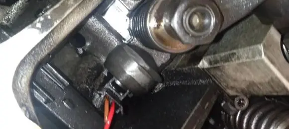 Seat Toledo III (5P) Fuel injector 038130073AG