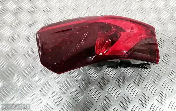 Toyota Avensis T270 Rear/tail lights 8156005300