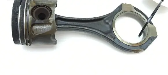 Mercedes-Benz ML W164 Piston with connecting rod 8840F