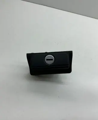 Volkswagen Golf III Tailgate exterior lock 1H6827571 1H6827571A