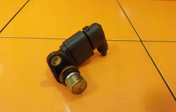 Audi A3 S3 8P Camshaft speed sensor WALKA 4MB44