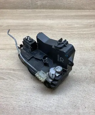 Opel Vectra C Front door lock 13210765