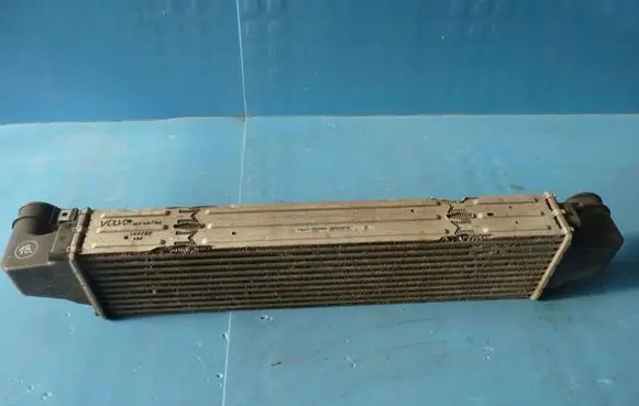Volvo V70 Intercooler radiator 31338823