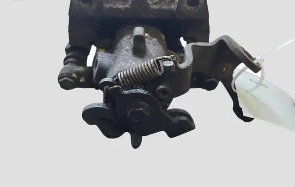 Peugeot 5008 Rear brake caliper