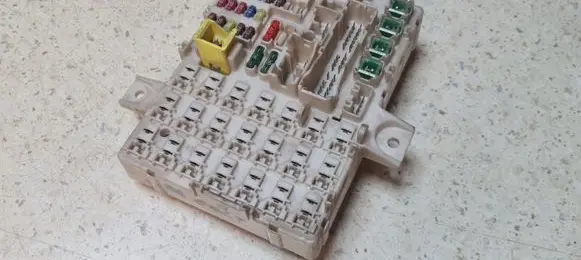 Mitsubishi Colt Fuse module MN108319 1791H0A1