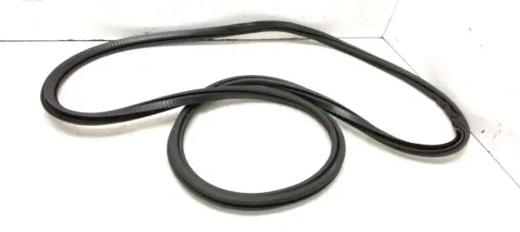 Volvo XC40 Rubber seal rear door 