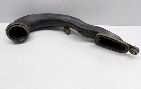 BMW 5 E39 Air intake hose/pipe 1437630