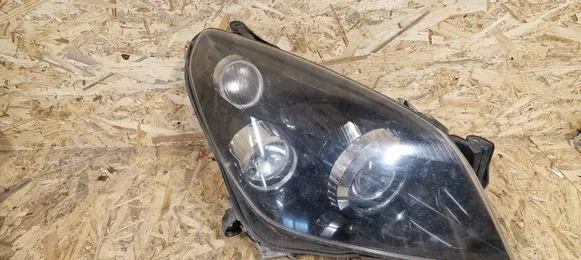 Opel Astra H Headlight/headlamp 5DF00870421 13210773
