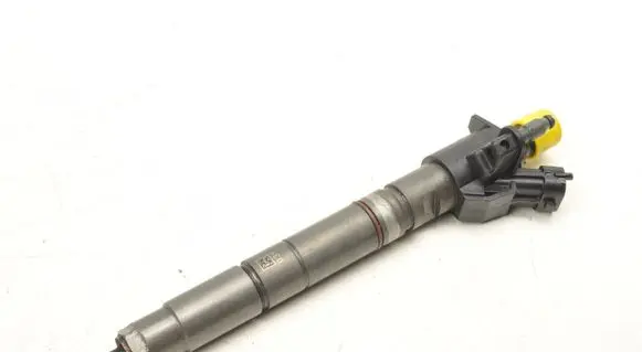 Volvo XC70 Fuel injector 31272690