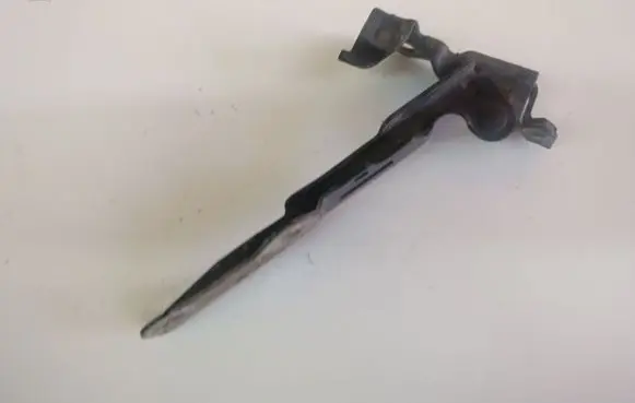 KIA Cerato Engine bonnet/hood hinges
