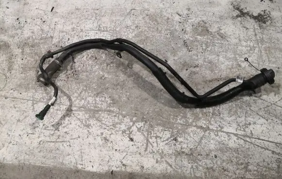 Fuel tank filler neck pipe