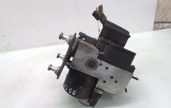 Mercedes-Benz E W210 ABS Pump A0044311412H