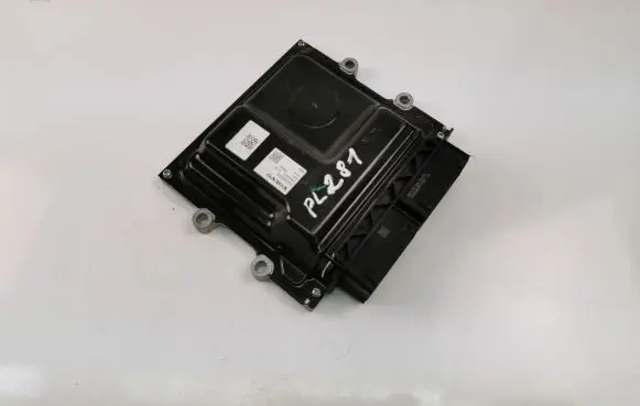 Volvo XC40 Engine control unit/module 32242005