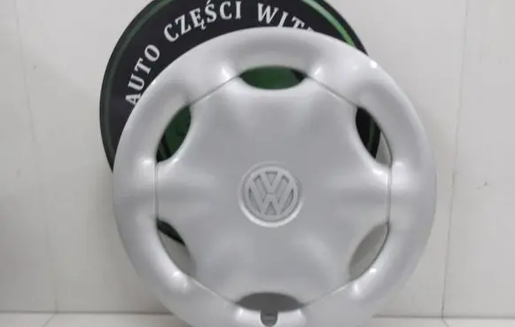 Volkswagen Sharan R15 wheel hub/cap/trim 7M0601147F