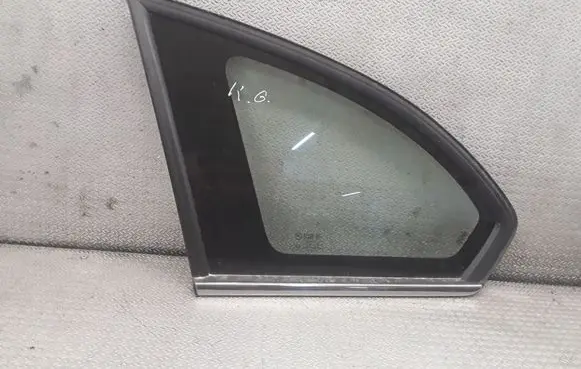 Chevrolet Captiva Rear side window