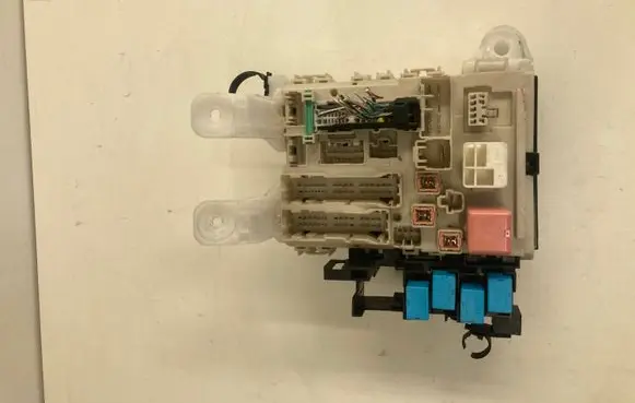 Toyota RAV 4 (XA30) Fuse box set 8273042360