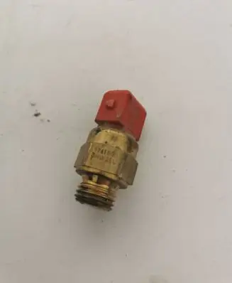 BMW 5 E39 Coolant temperature sensor 1741900