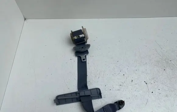 Toyota Previa (XR30, XR40) II Third row seat belt C085407