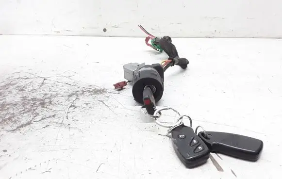 Peugeot 307 Ignition lock 9632897680
