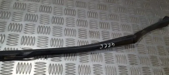 Toyota RAV 4 (XA30) Front wiper blade arm 338W RD15