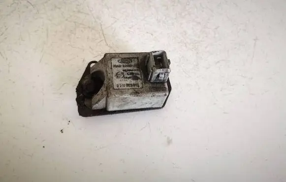 Ford Mondeo Mk III Ignition amplifier control unit 93AB12A019AB