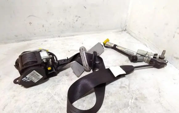 Honda CR-V Front seatbelt 6073519 0435198