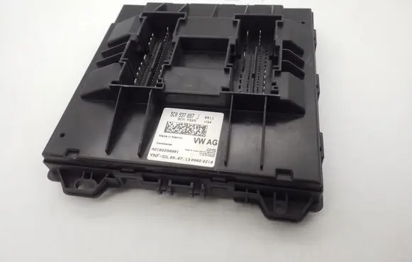 Volkswagen Jetta VI Comfort/convenience module 5C0937087J A2C82290801