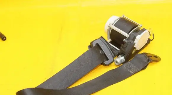 Mercedes-Benz GL X164 Rear seatbelt