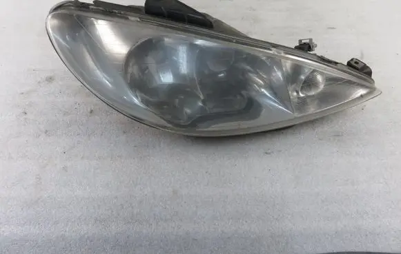Peugeot 206 Headlight/headlamp 9628666780