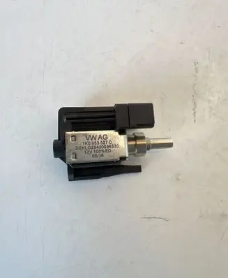 Volkswagen Golf V Ignition lock 1K0953527C 29400696530