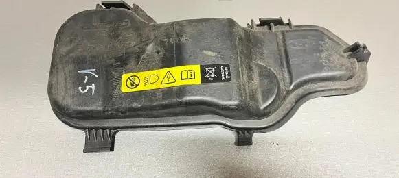 Volvo XC70 Headlight/headlamp dust cover 30760152