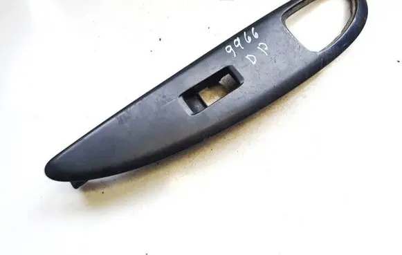 Nissan Primera Front door window switch trim 80960av660