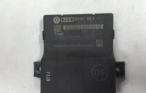 Audi Q3 8U Gateway control module 8U0907468A