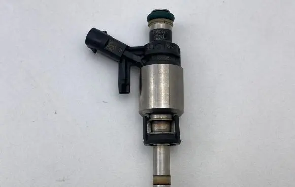 Audi A3 S3 8V Fuel injector 06L906036K