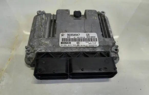 Opel Antara Engine control unit/module 96950947 5081690136 081015569