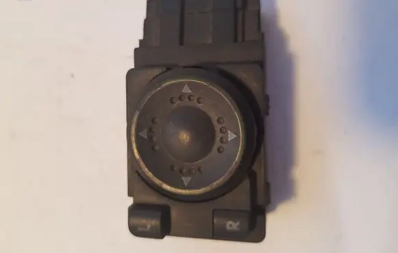Volkswagen PASSAT B5 Wing mirror switch 3B1959565B