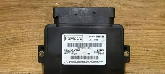 Volvo V70 Hand brake control module 30773933 6G912598BB A2C53095157