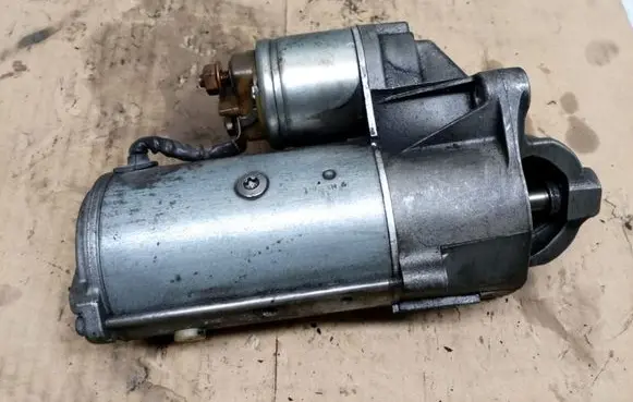 Mitsubishi Space Star Starter motor 30620657