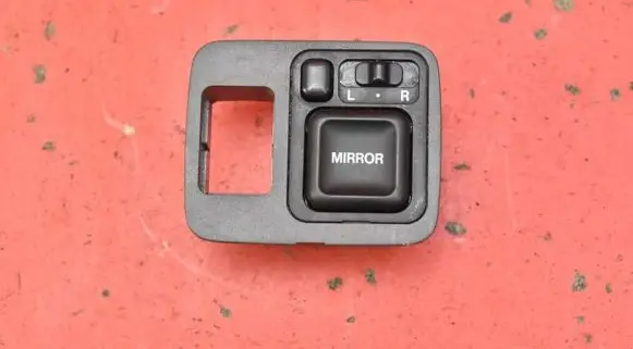 Honda HR-V Mirror heating switch 